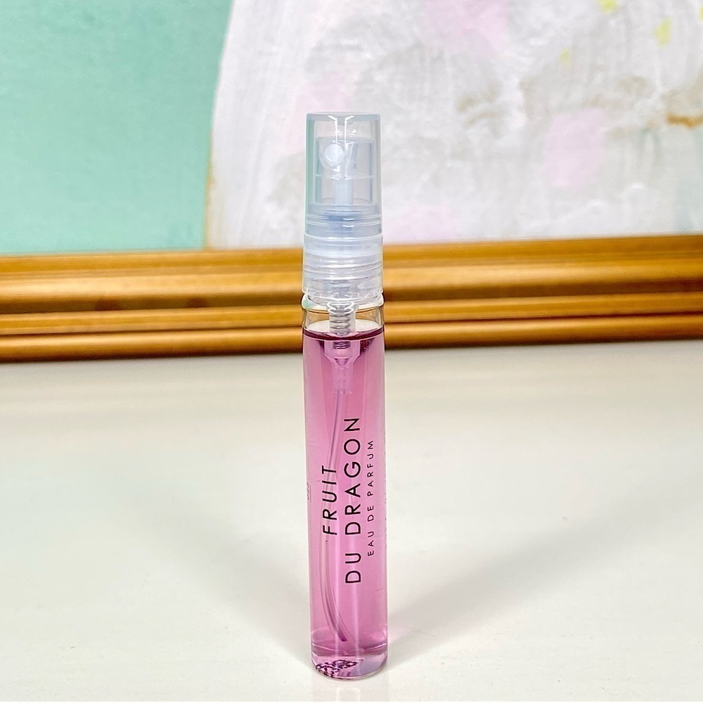 Le Monde Gourmand Fruit Du Dragon Parfum Travel Spray